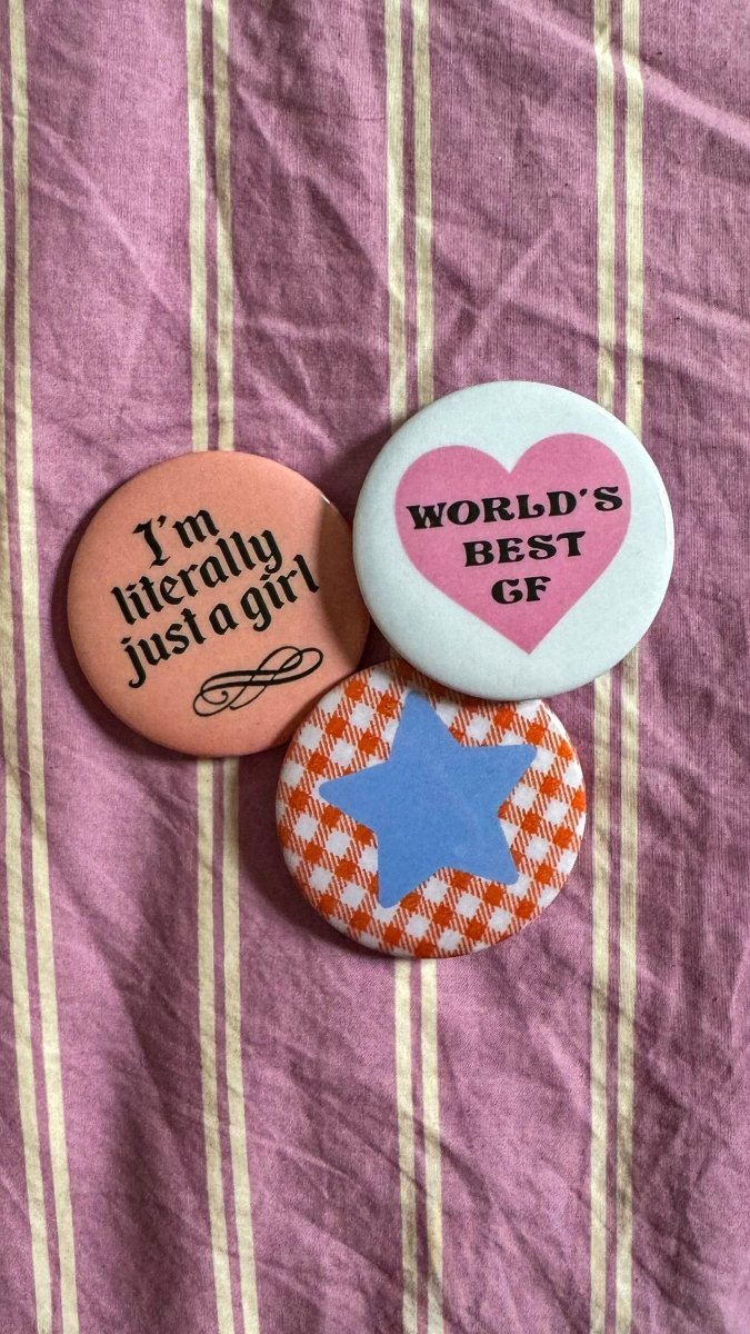 BUTTONS/PIN BADGES?! - Martina's Tiny StoreMartina's Tiny Store