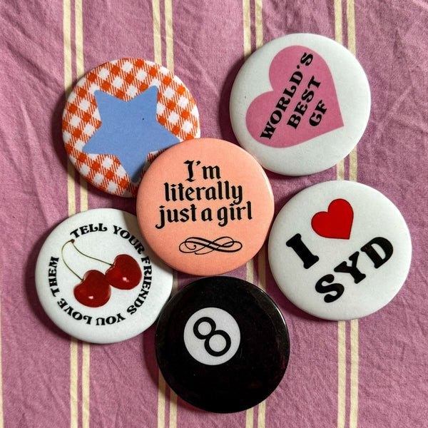 BUTTONS/PIN BADGES?! - Martina's Tiny StoreMartina's Tiny Store