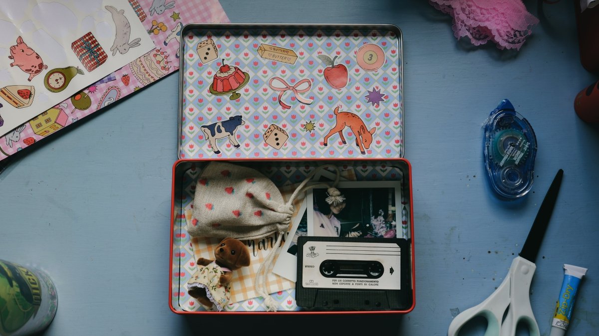Tulip Giftwrap - TINYSTORETINYSTORETangible